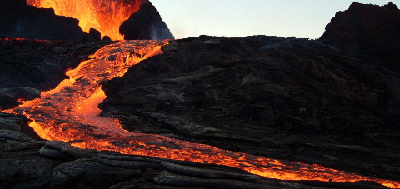 Diamantes chegam à superfície da Terra em erupções vulcânicas, diz estudo