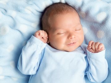 Bebê nasce com DNA de três pessoas no Reino Unido