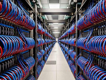 IA da Intel será criada em supercomputador com 1 trilhão de parâmetros