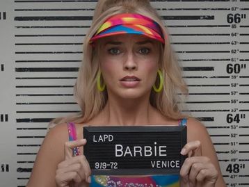Barbie tem crise existencial e visita o mundo real em novo trailer