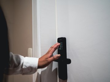 Fechadura digital com biometria: 5 modelos para maior segurança