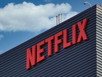Procon-SC abre processo contra Netflix por taxa de R$ 12,90 e promete multa