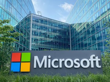 Microsoft alcança valor de mercado de US$ 2,6 trilhões com impulso de IA