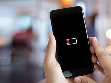 Mito ou verdade: fechar os aplicativos do celular realmente economiza bateria?