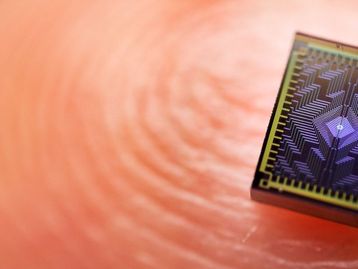 Intel anuncia novo chip de pesquisa quântica de 12 qubits