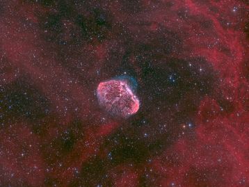 Amanhecer cósmico: cientistas detectam poeira de carbono em galáxias do início do universo