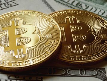O que diz quem prefere Bitcoin ao dólar?