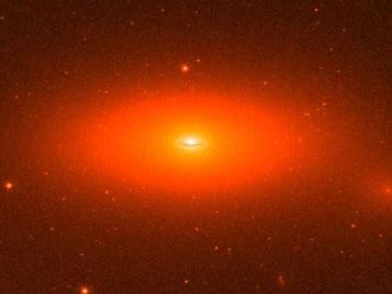 Galáxia sem matéria escura contraria o modelo padrão da cosmologia
