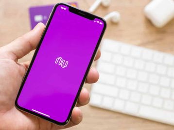 Nubank entra no setor de viagens em parceria com app dos EUA