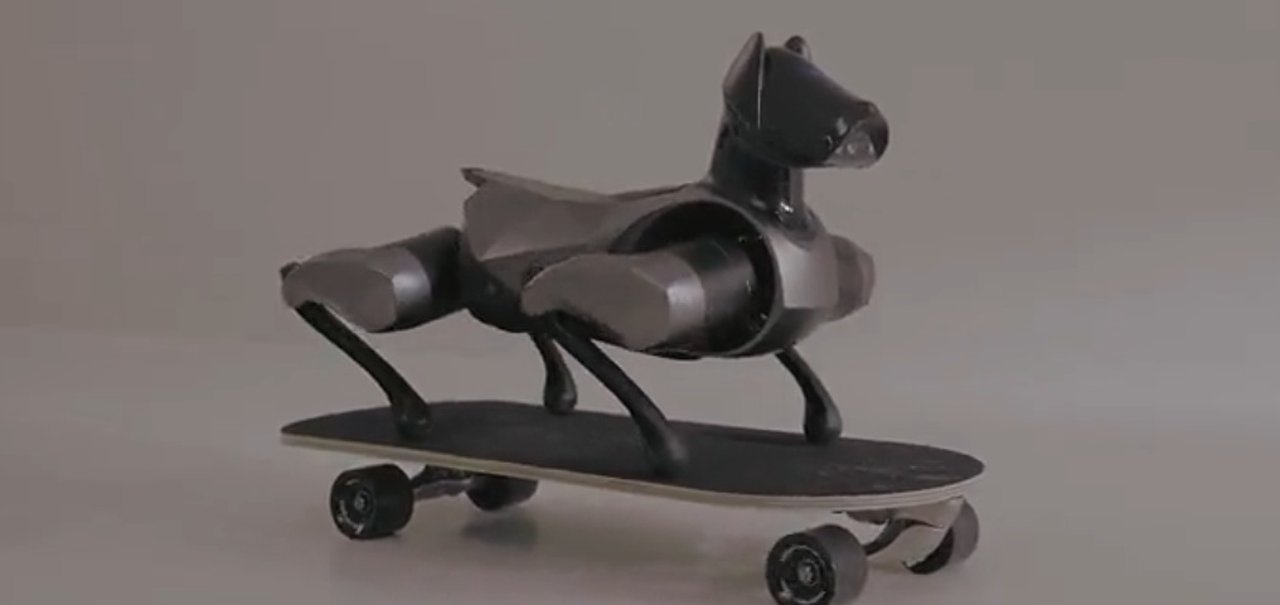 Xiaomi anuncia CyberDog 2, cão-robô que anda de skate e dá mortal para trás