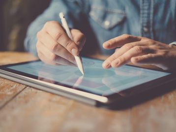 Mesa digitalizadora ou tablet com caneta?