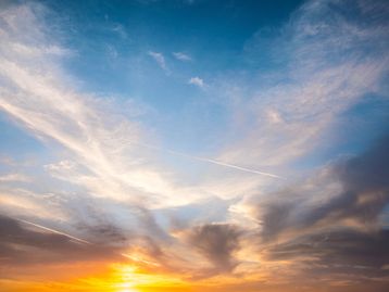 Por que, aparentemente, as nuvens flutuam no céu? A ciência responde!