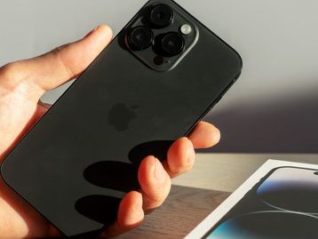 iPhone Ultra deve trazer recurso de câmera 3D compatível com o Apple Vision Pro, segundo rumor