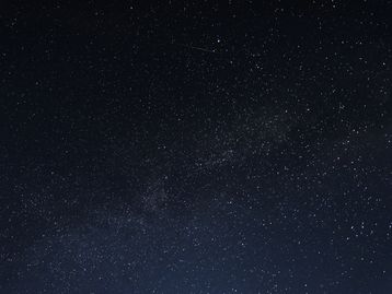 Telescópio James Webb registra fluxo supersônico de estrelas jovens; veja