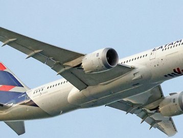 Projeto de Lei obriga companhias aéreas a oferecer internet gratuita em voos longos