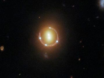 Anel de Einstein é observado a bilhões de anos-luz da Terra; veja