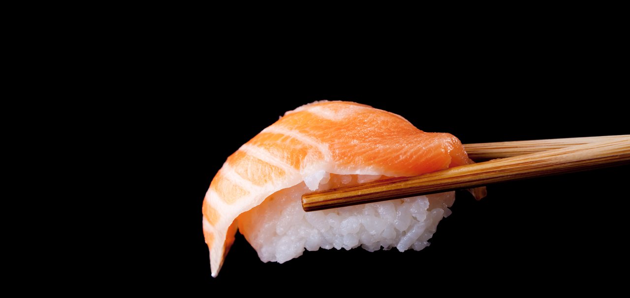 É seguro comer sushi? Saiba o que se esconde nessa iguaria