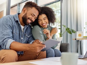 Finanças em casal: dicas de como se organizar financeiramente a dois |  Mercado