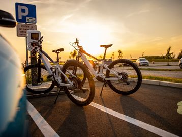 Carro elétrico x E-bike: quem vence essa disputa?