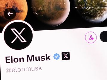 Um ano de Elon Musk no X: confira linha do tempo das decisões controversas do bilionário