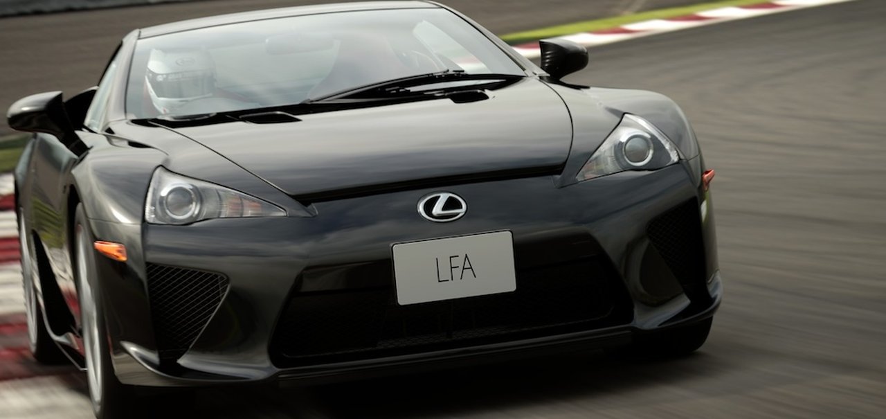 Gran Turismo 7 recebe novos carros e modo co-op local no PS5!