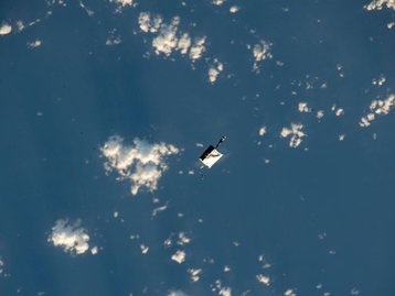 O kit de ferramentas da NASA perdido pela ISS está flutuando no espaço