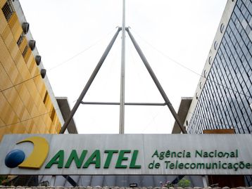 Anatel derrubou quase 4 mil servidores piratas de TV boxes em 2023