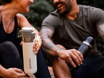 Presentes Stanley: kits com copos, garrafas e mais com até 20% off