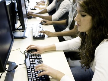 Cursos de informática: 6 opções para atualizar o currículo em 2024