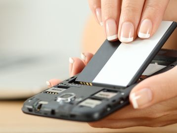 Microsoft descobre novo material que pode reduzir 70% do lítio nas baterias