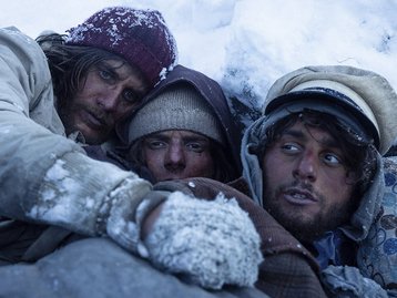 A Sociedade da Neve: 6 filmes e séries de sobrevivência parecidos com a produção