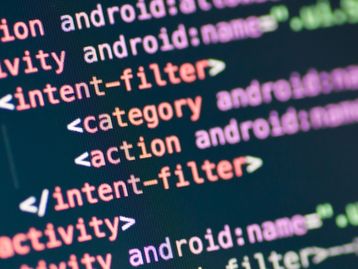 Alura oferece curso gratuito e imersivo de front-end; veja como se inscrever