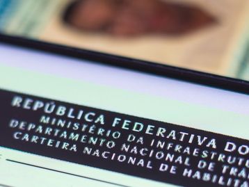 CNH Digital falsa: documento ilegal traz riscos e pode levar à prisão; veja!