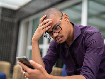 Desatualizado: é perigoso ficar com o celular sem as devidas atualizações?