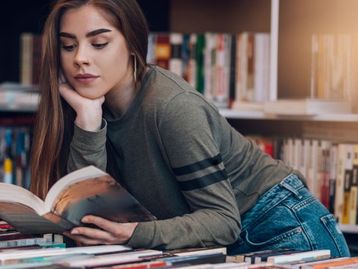 Livros físicos em oferta na Amazon: mais de 45 títulos a partir de R$ 2,70