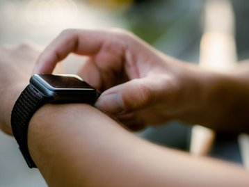 Smartwatches em Oferta na Amazon: até 50% off em modelos Samsung, Apple, Garmin, Haylou e mais