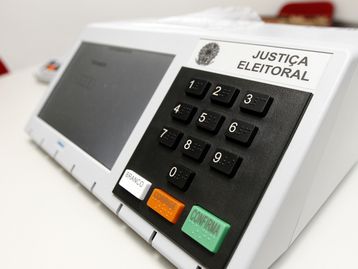 TSE regula uso de IA e proíbe deepfakes nas Eleições 2024; confira as leis
