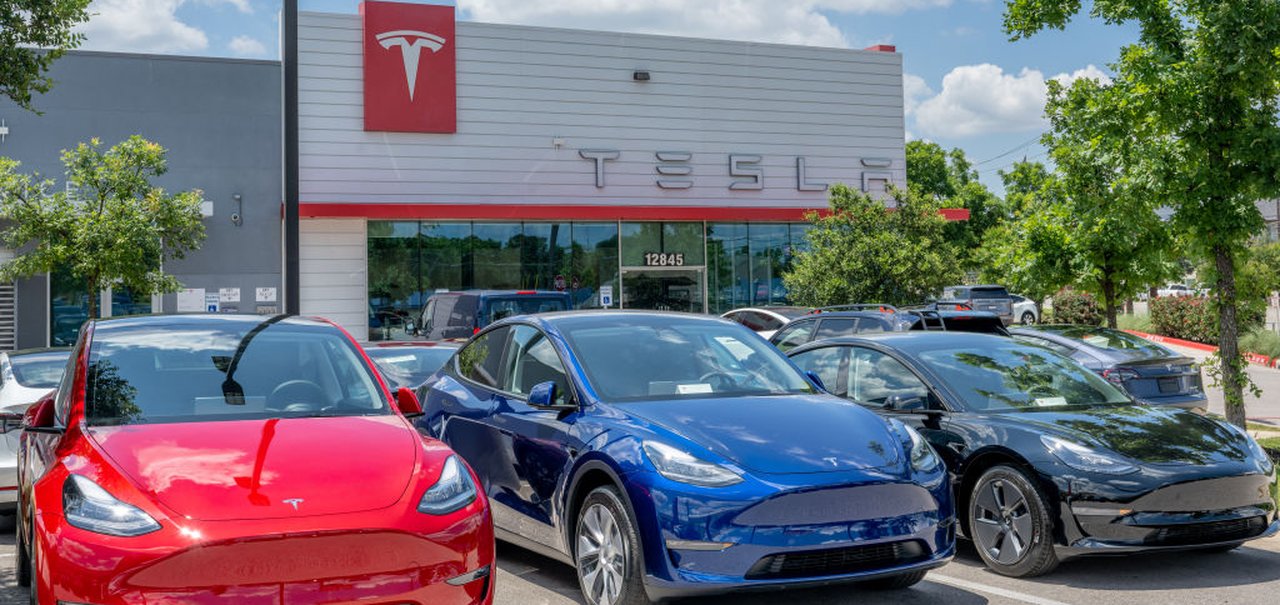 Fábrica da Tesla sofre sabotagem e interrompe atividades na Alemanha