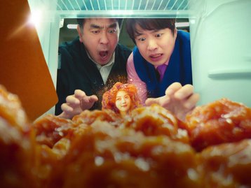 Mulher vira frango frito em Chicken Nugget, o novo dorama bizarro da Netflix