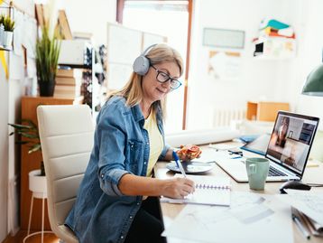 Trabalho remoto: conheça 9 profissões em alta