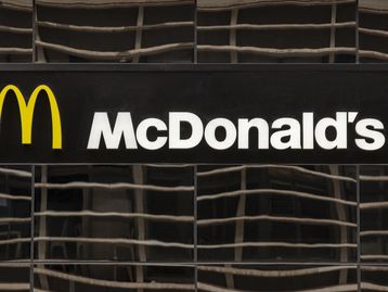 Pane no sistema do McDonald's fecha restaurantes em vários países