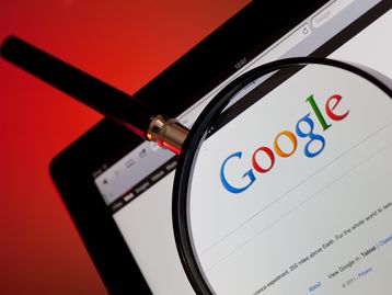 Google amplia mecanismos para barrar fake news na Busca por sites e imagens