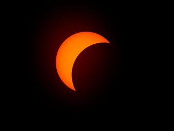 Eclipse solar total de 2024: confira as fotos do raro fenômeno