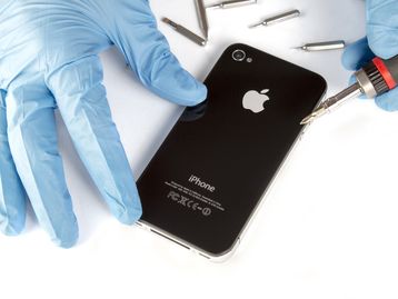 Apple vai permitir reparo do iPhone com peças originais usadas; entenda