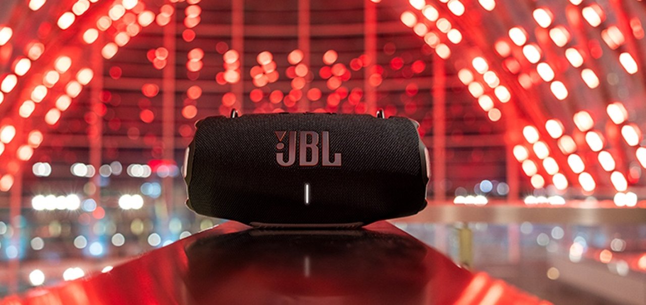 JBL Xtreme 4 com som otimizado por IA e bateria removível chega ao Brasil