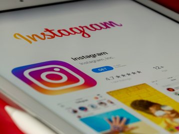 Instagram começa a liberar no Brasil o carrossel colaborativo; veja como usar