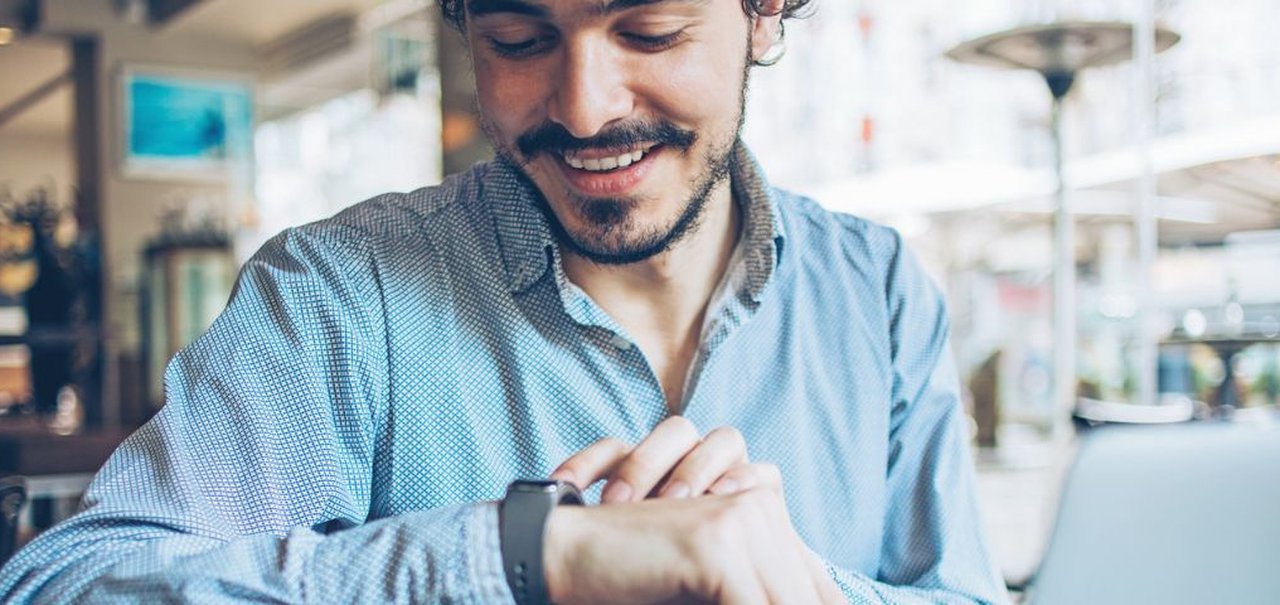 Smartwatches baratos no AliExpress: opções de marcas como Xiaomi, Haylou e Amazfit com até 80% de desconto
