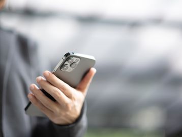 iOS 17.5: bug faz fotos antigas e excluídas reaparecerem no iCloud