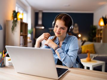 Educação à Distância vale a pena? Quais as diferenças e valores?