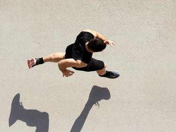 Entrou na onda de correr? Veja as ofertas em tênis de corrida e mais com até 70% de desconto na Netshoes